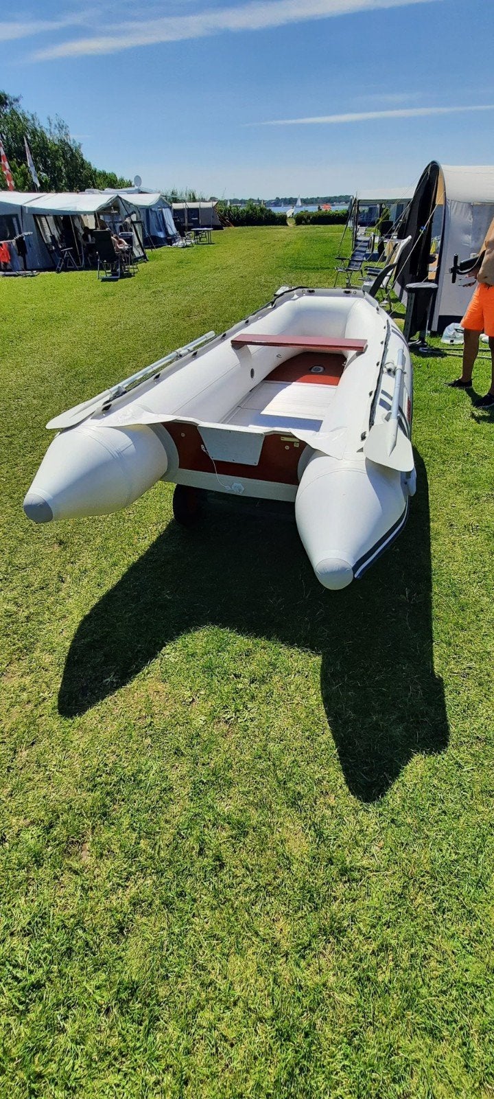 Suzumar rubberboot met Suzuki 4-takt buitenboordmotor, Watersport en Boten, Rubberboten, Ophalen, Gebruikt, Inclusief motor, Suzumar