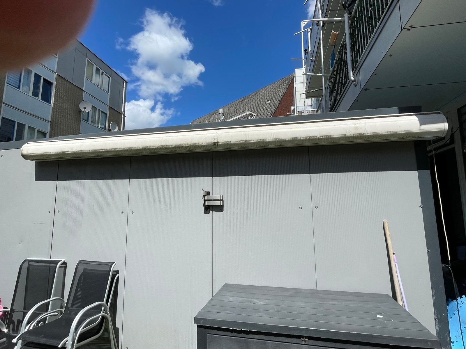 Elektrisch zonnescherm 5m - afstandsbediening kwijt, Tuin en Terras, Zonneschermen, Ophalen of Verzenden, Gebruikt, 450 cm of meer