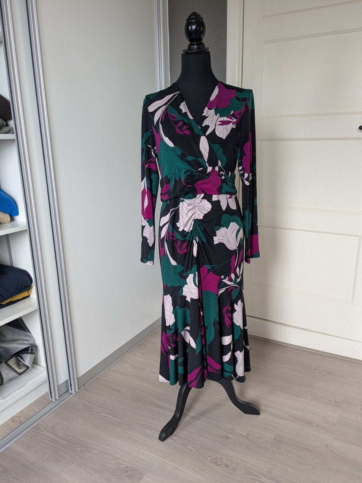Joseph Ribkoff Jurk Zwart met Bloemenprint Maat 40, Maat 38/40 (M), Zwart, Joseph Ribkoff, Nieuw