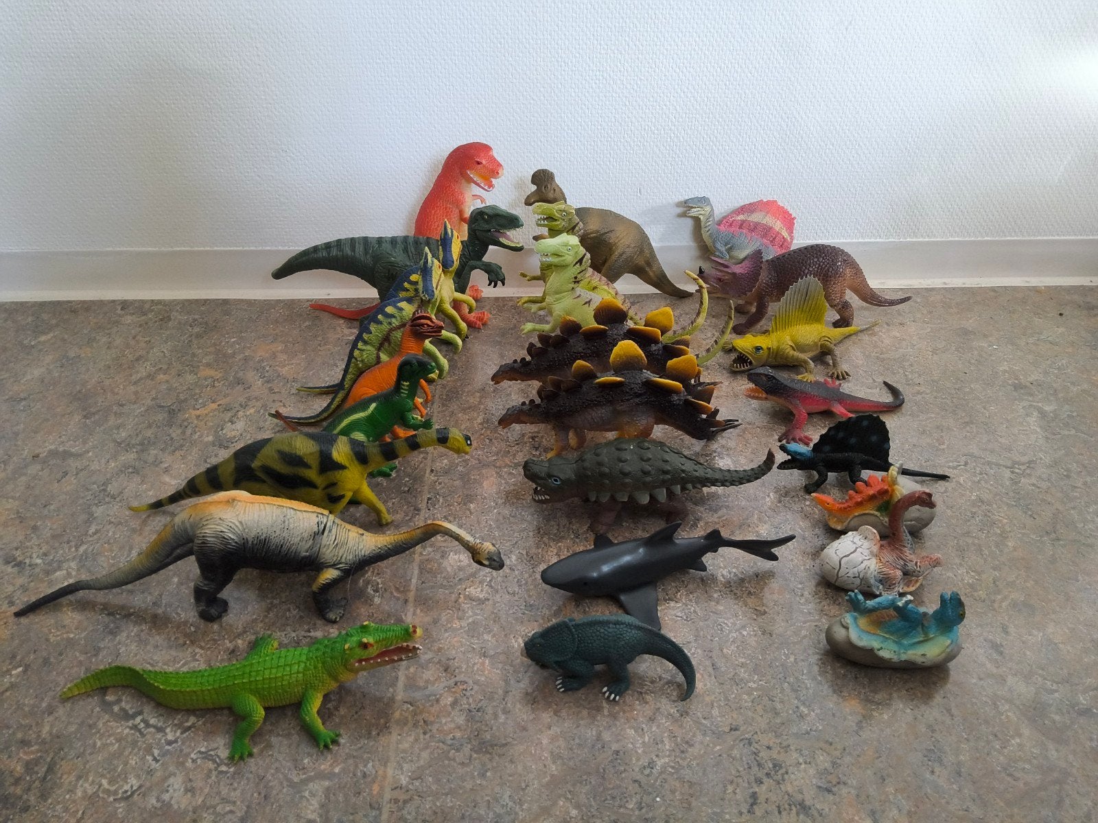 Grote verzameling middelgrote dinosaurussen en andere dieren, Ophalen of Verzenden, Gebruikt, Jongen of Meisje