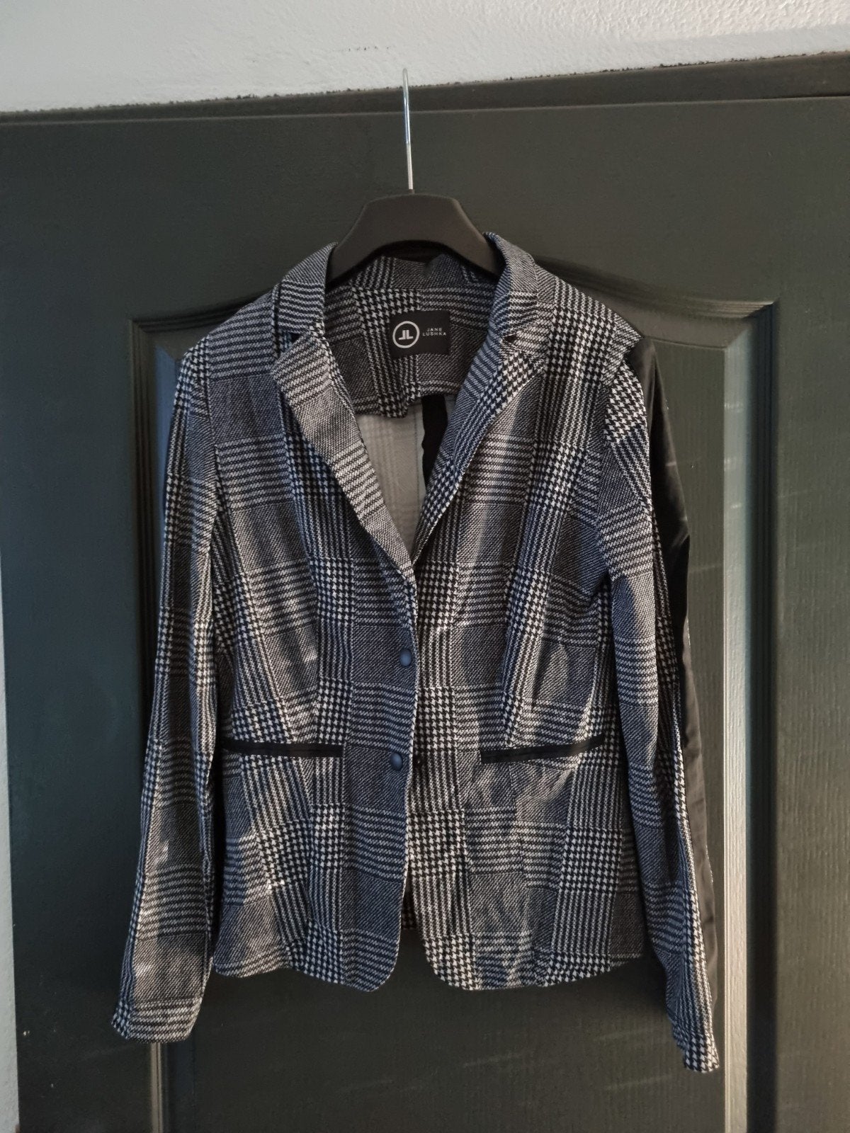 Stijlvol geruit jasje van Jane Lushka, maat S, Kleding | Dames, Jasjes, Kostuums en Pakken, Zwart, Ophalen of Verzenden, Zo goed als nieuw