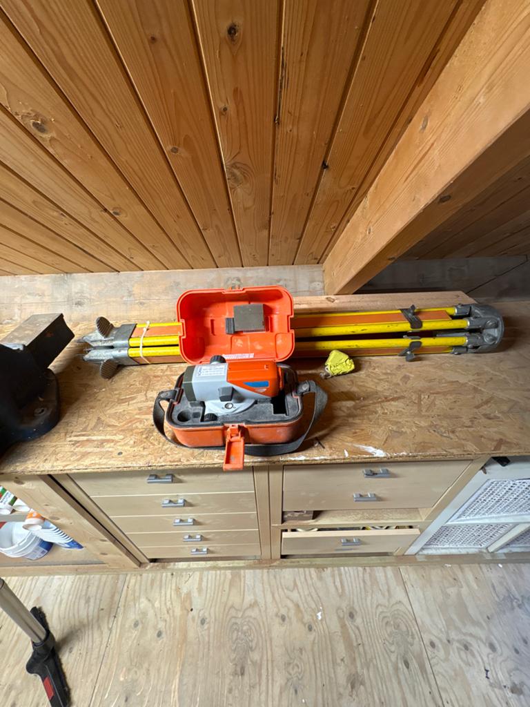 Waterpasinstrument met statief en koffer, Ophalen, Gebruikt, Overige meters