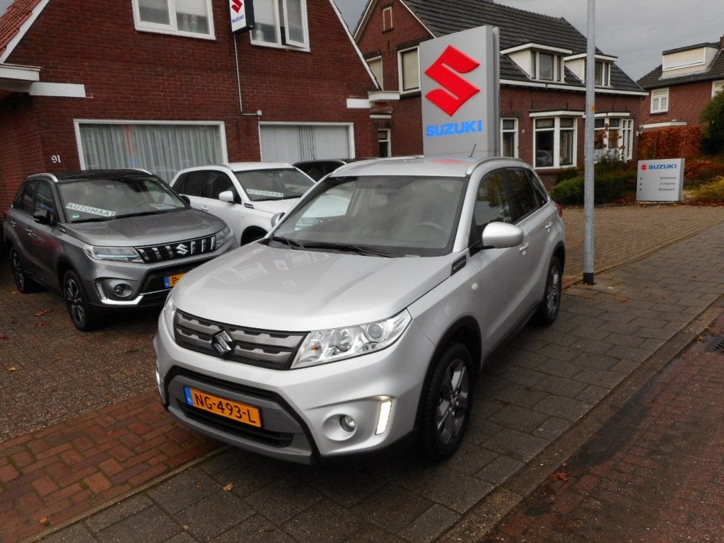 Suzuki VITARA EXCLUSIVE / Rijklaarprijs, Auto's, Voorwielaandrijving, 40 €/maand, Huisgarantie, Met garantie (alle)