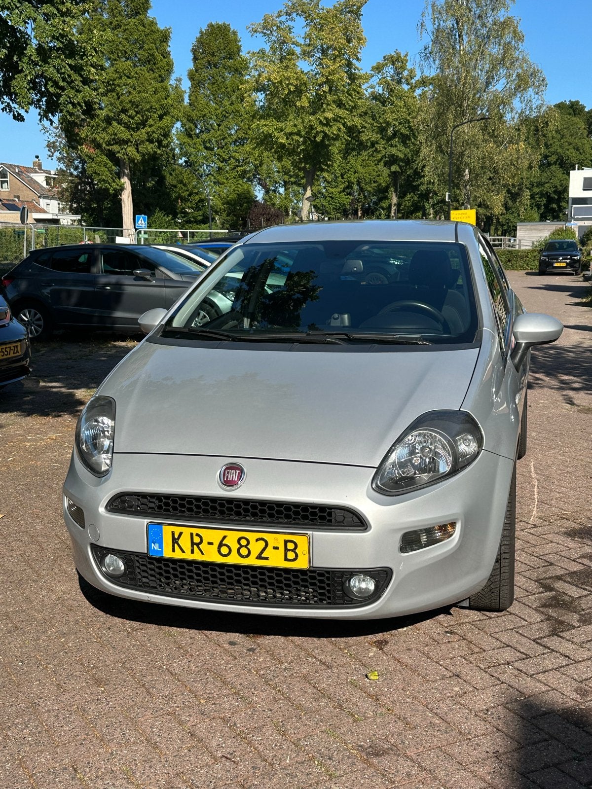 Fiat Punto 0.9 Twinair 74KW 5DR 2016 Grijs, Auto's, Voorwielaandrijving, Stof, Zwart, Origineel Nederlands