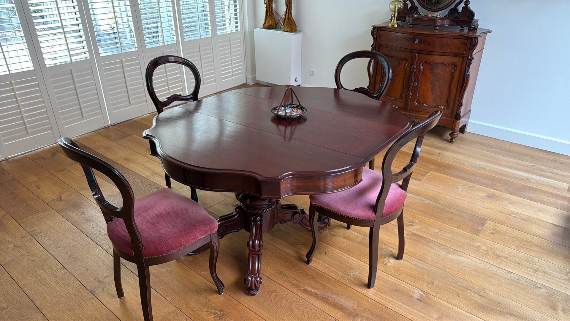 Antiek Biedermeier eethoek mahonie  tafel + stoelen  1830/50, Huis en Inrichting, Complete eetkamers, Ophalen, Zo goed als nieuw