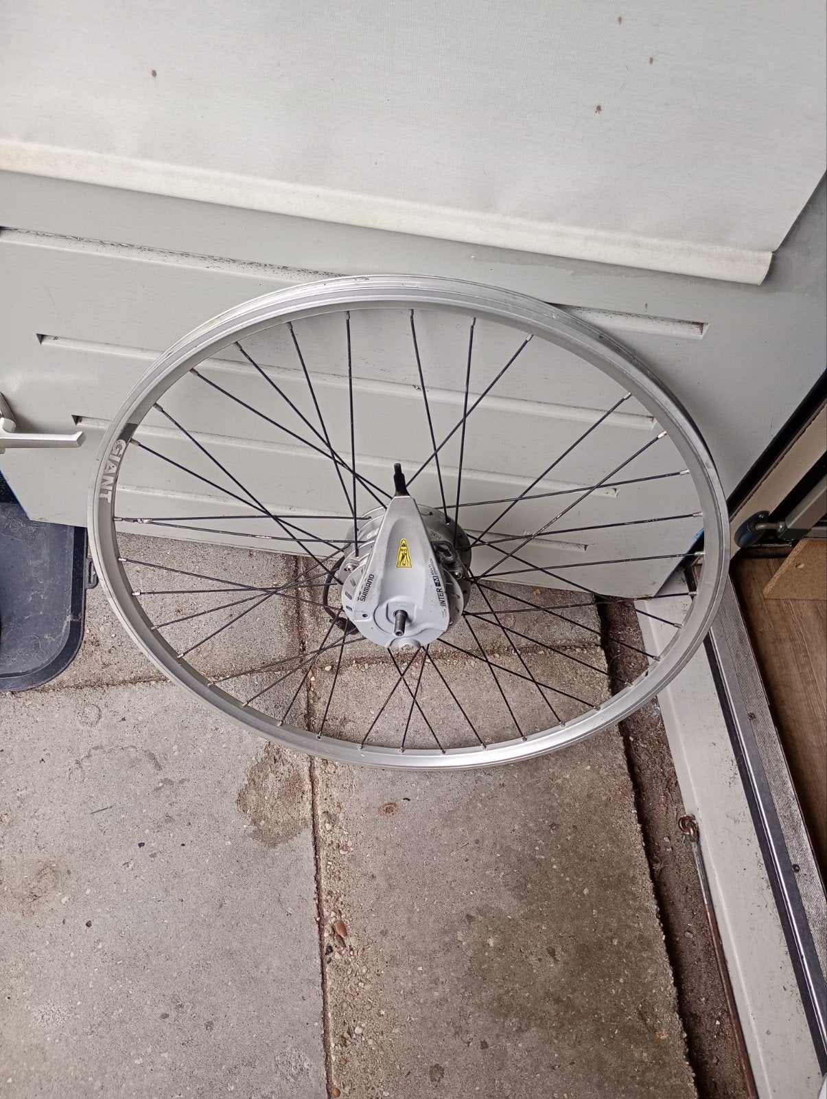 Voorwiel met motor 3 pins, Ophalen, Gebruikt
