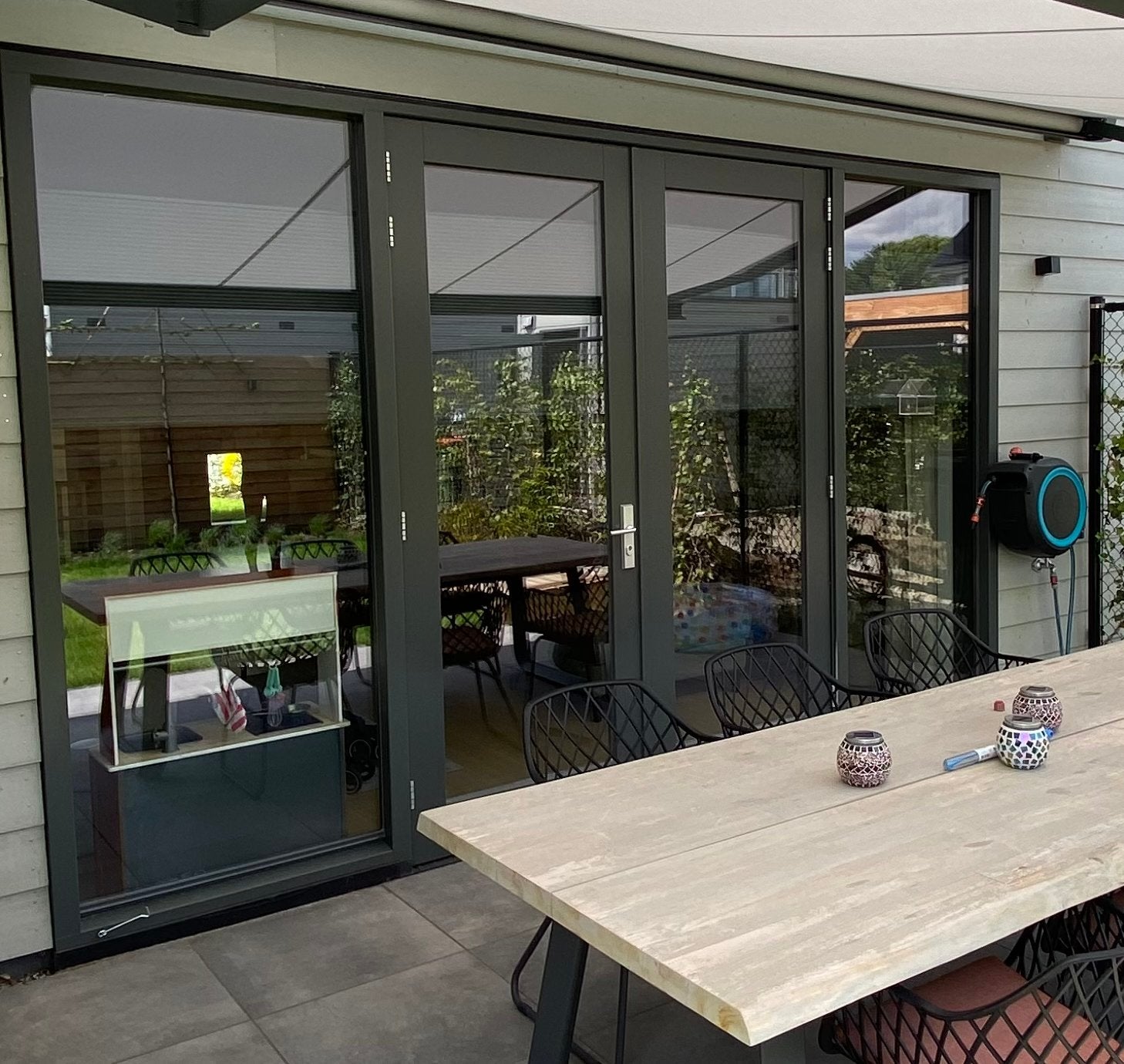 Kergo Achterpui 4x2,5 met openslaande deuren, HR++ glas, Ophalen, Hout, 120 cm of meer, 215 cm of meer
