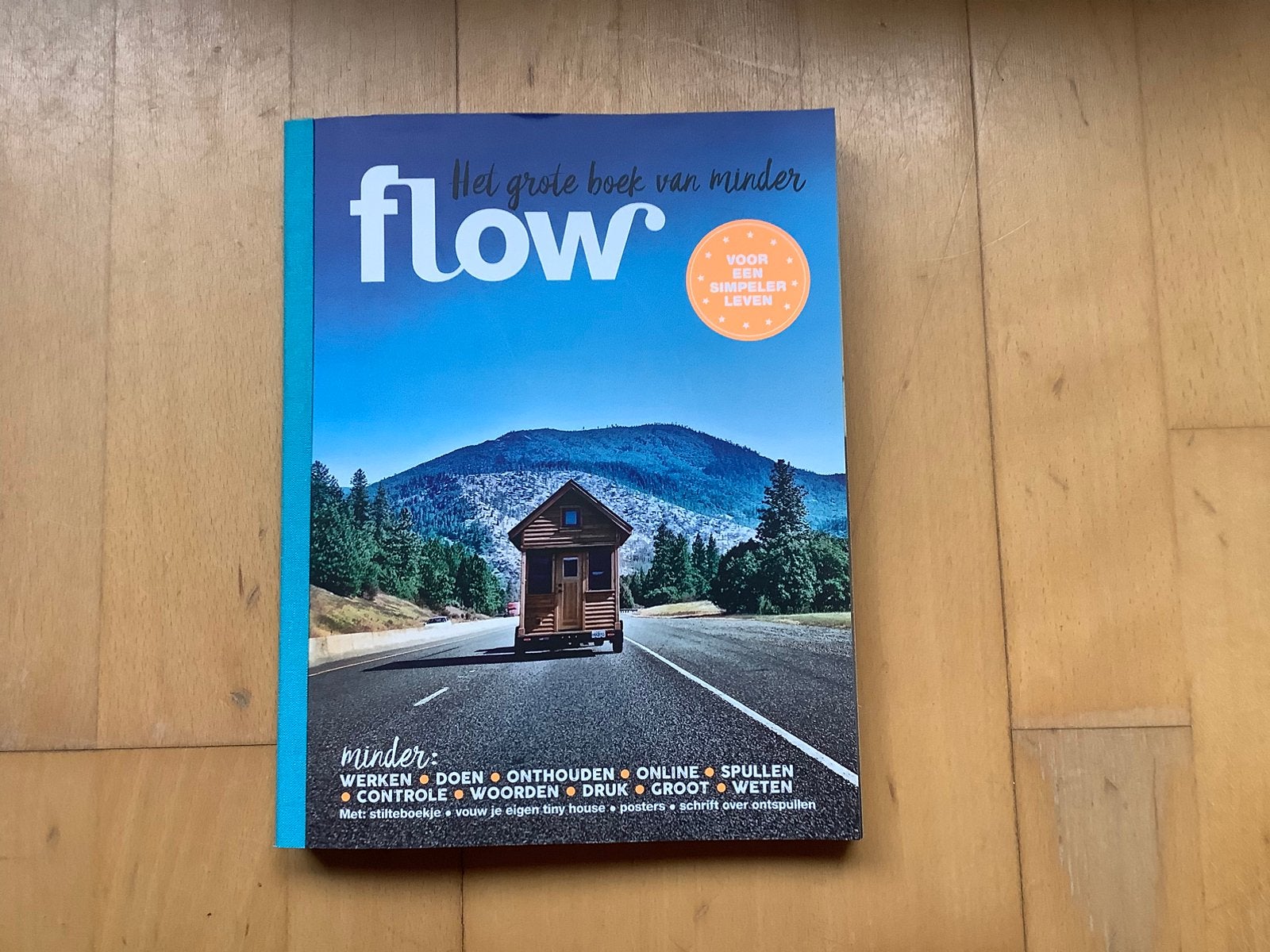 Flow magazine boek: Het grote boek voor minder. Compleet., Ophalen of Verzenden, Zo goed als nieuw, Overige onderwerpen