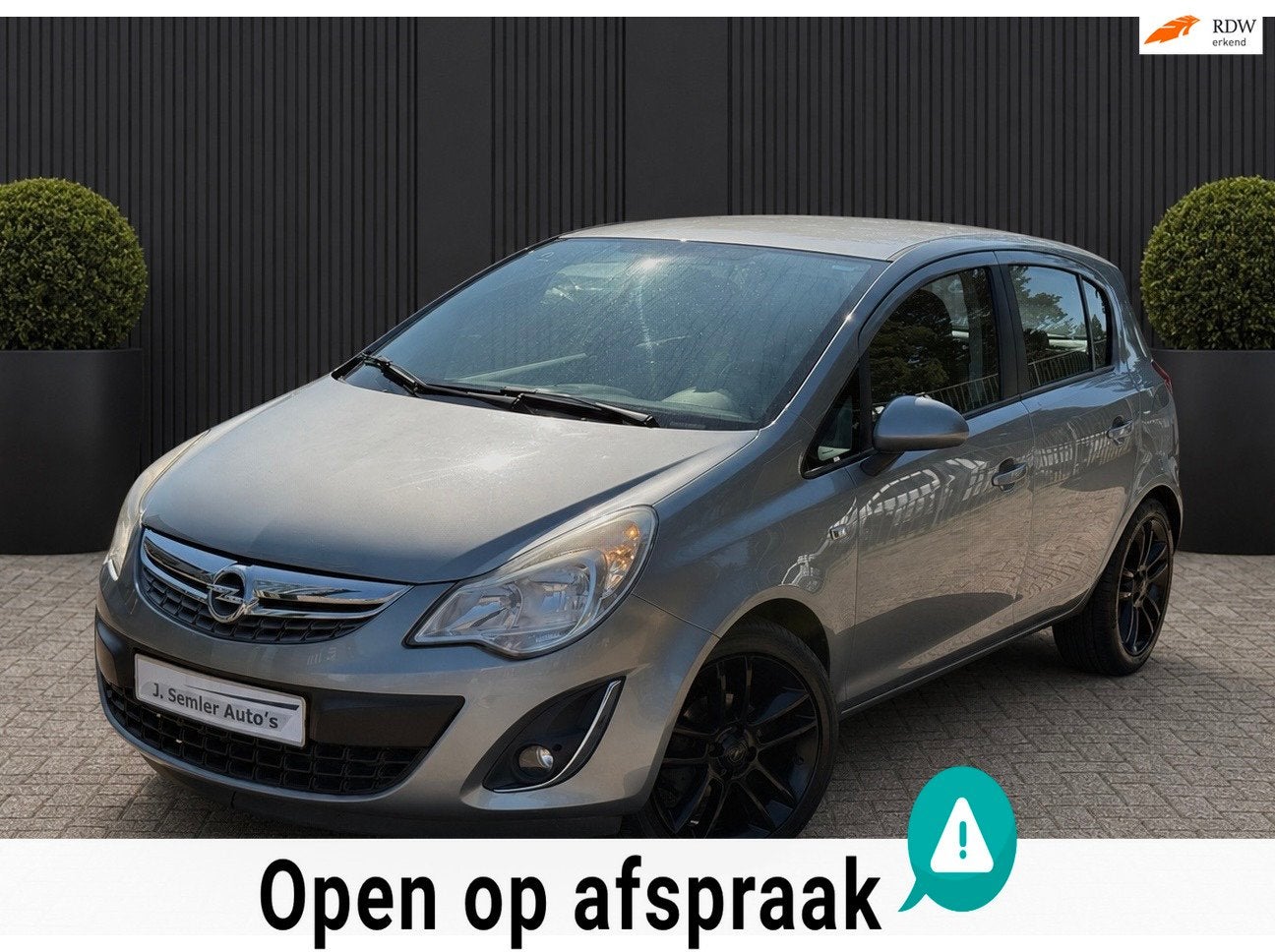 Opel Corsa 1.2-16V COLOR Edition 17INCH AIRCO CRUISE CTRL 1S, Voorwielaandrijving, 86 pk, 4 cilinders, 1229 cc