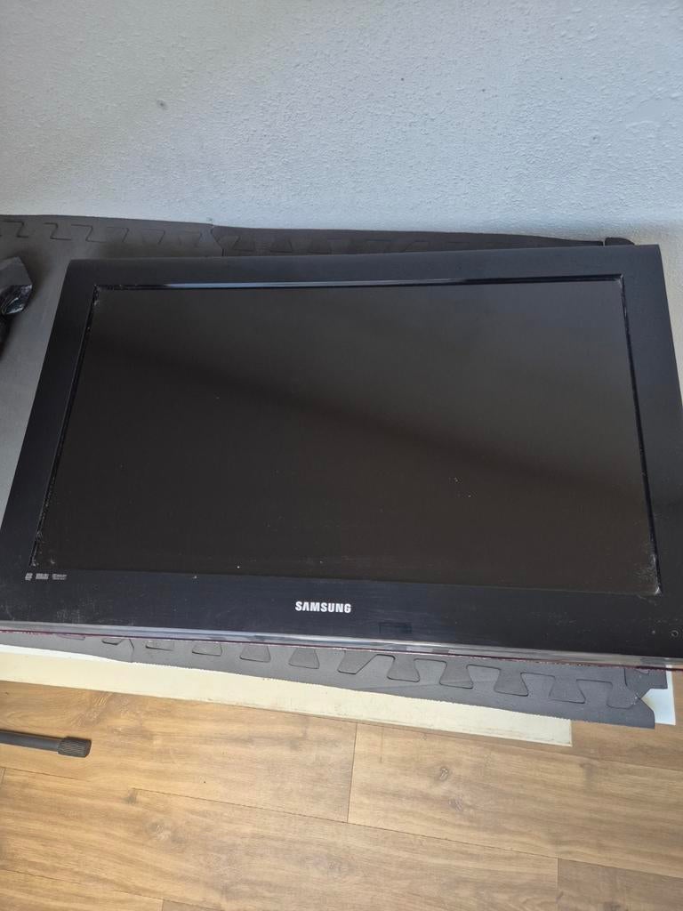 32"  Samsung tv ruilen voor 1 bosje tulpen, Ophalen of Verzenden
