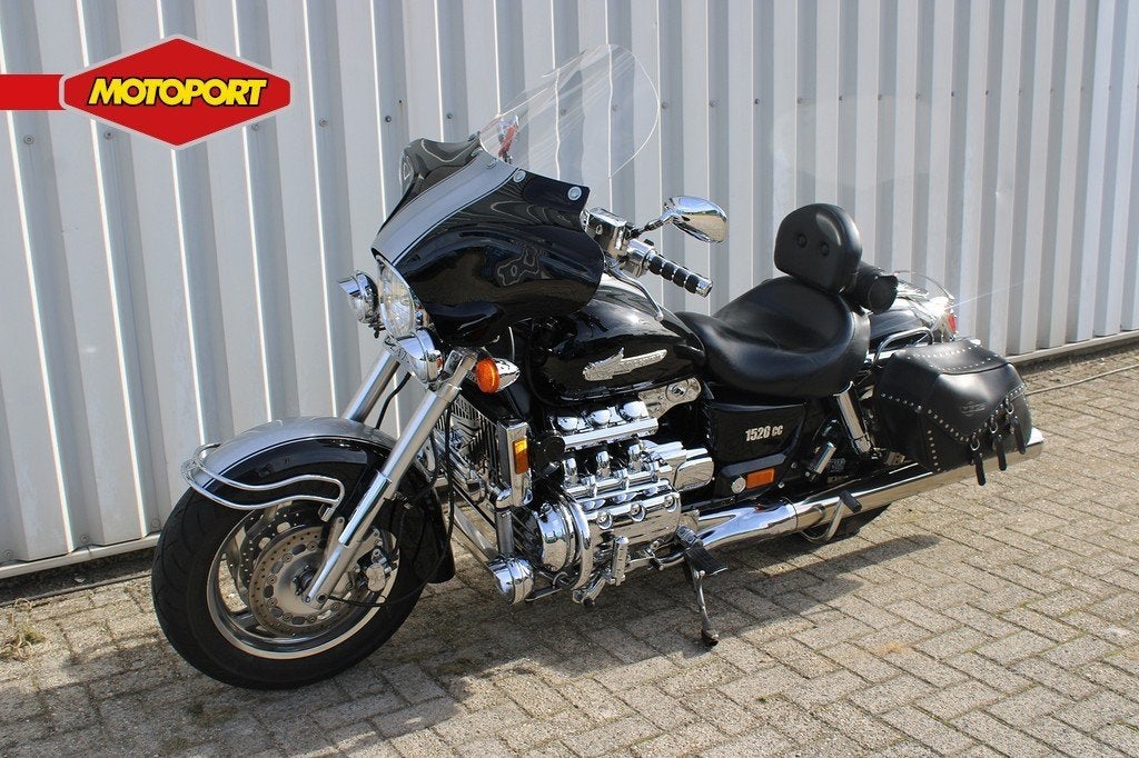 Honda F6 C Valkyrie (bj 2001), Motoren, Chopper, Mc.benelux@honda-eu.com, Doornveld 180
B-1731  Zellik, BE, Gebruikt