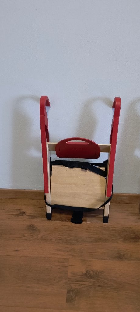 Stokke Handysitt stoelverhoger rood, Kinderen en Baby's, Kinderstoelen, Ophalen of Verzenden, Gebruikt, Overige typen, Gordel(s)