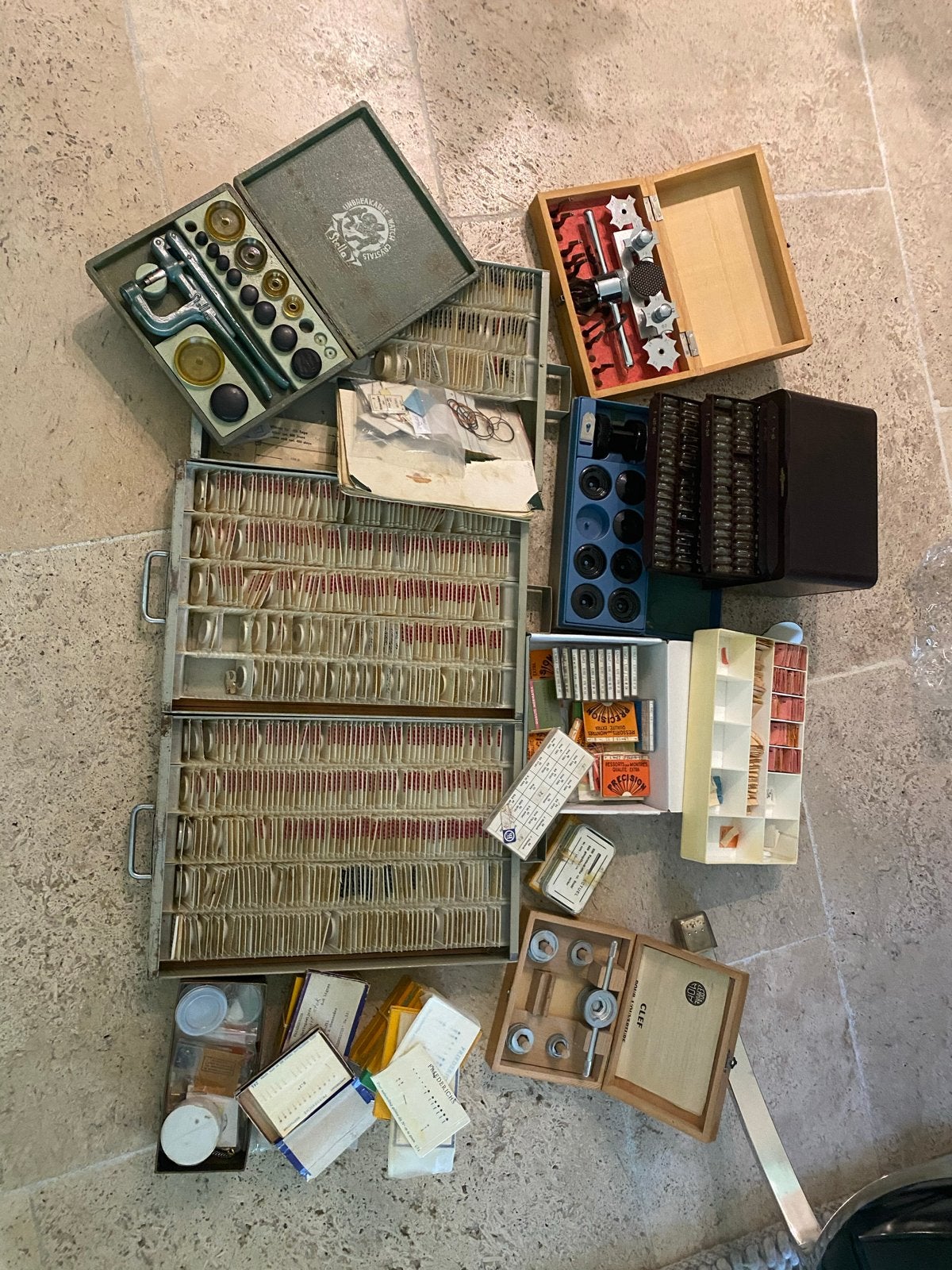 Grote collectie horlogemaker gereedschap en onderdelen, Antiek en Kunst, Ophalen