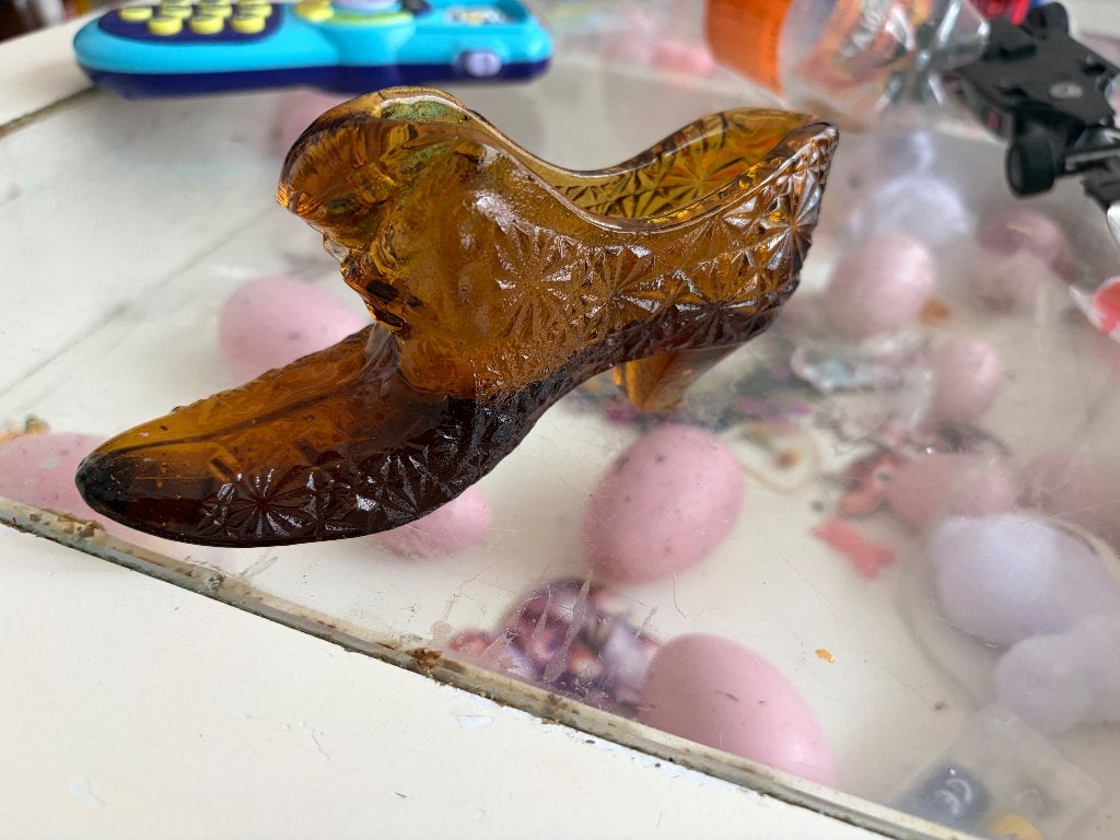 Antiek pers glas schoentje kleur bruin, Ophalen of Verzenden