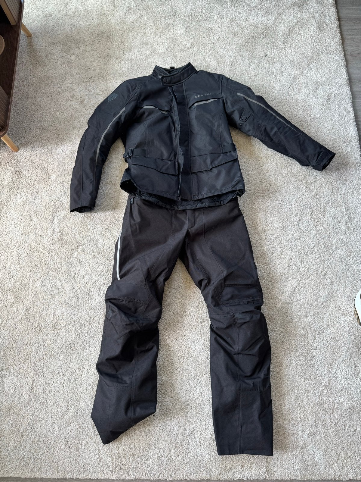 Rev'it! Motorpak insclusief rugbeschermer (Jas M, Broek L), Ophalen of Verzenden, Tweedehands, Heren, Combipak