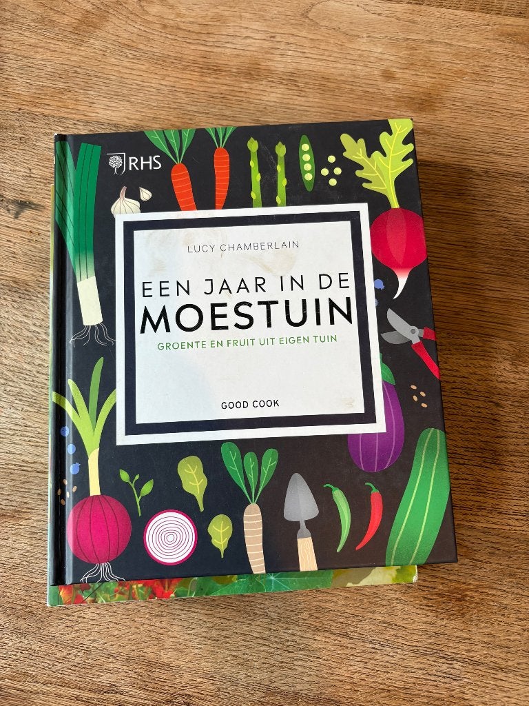 Een jaar in de moestuin, Ophalen of Verzenden, Zo goed als nieuw, Moestuin