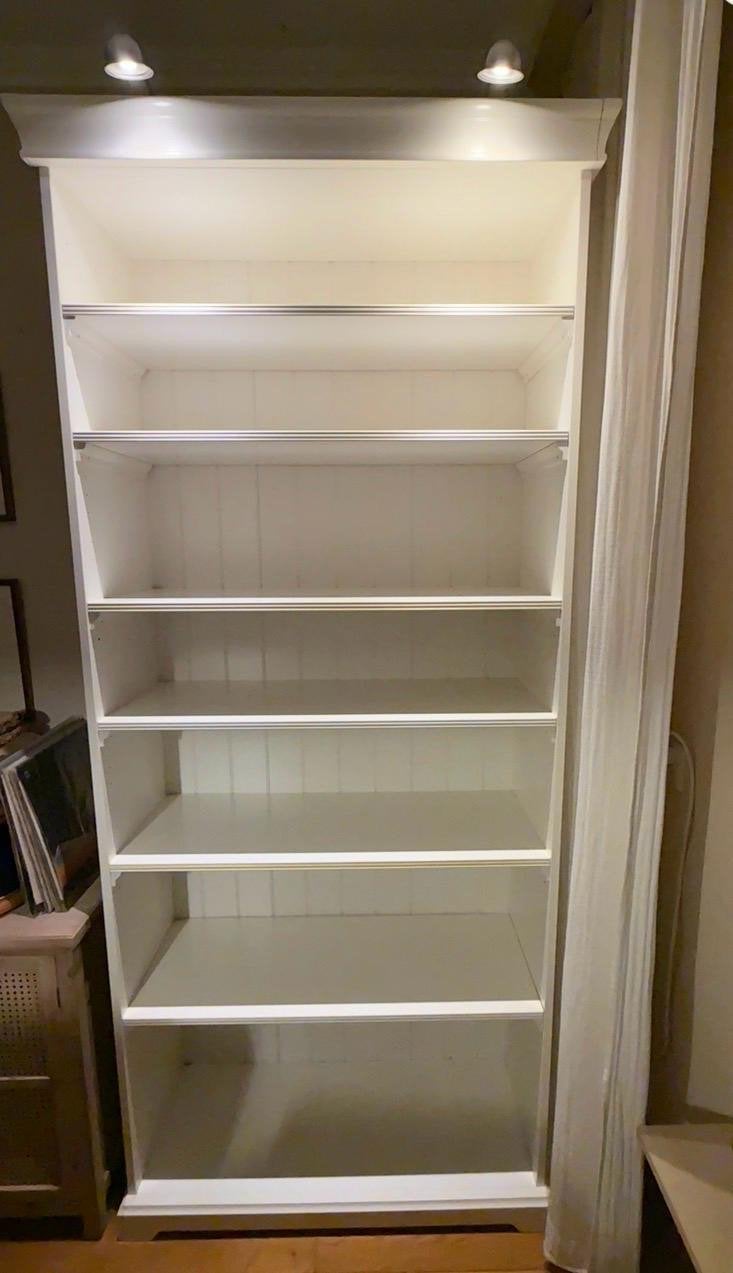 Witte Boekenkast met Verlichting - Zo goed als nieuw, Ophalen, Met plank(en), 200 cm of meer, 50 tot 100 cm