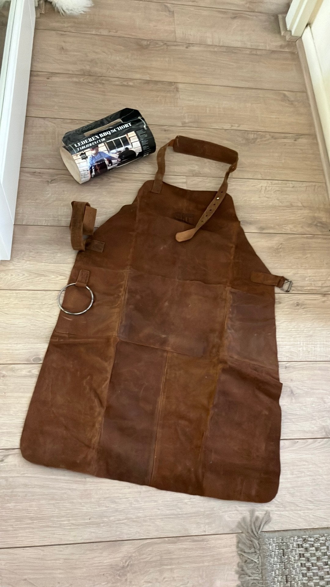 BBQ leder nieuw schort Its Time To Grill, Ophalen of Verzenden, Zo goed als nieuw