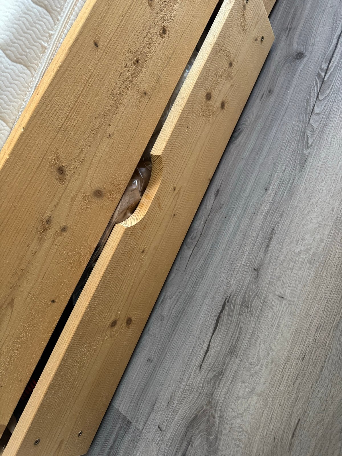 Houten bedbank, Ophalen, Gebruikt, Eenpersoons, Bruin