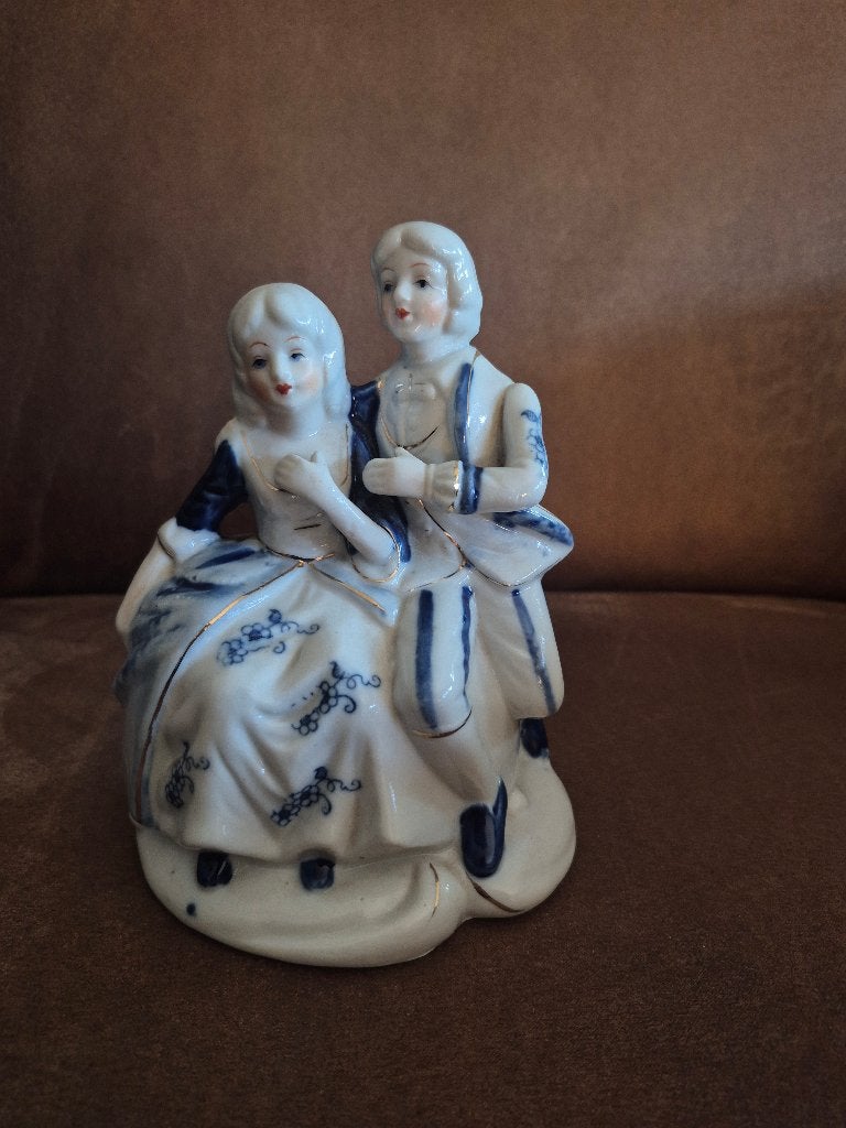 Prachtig vintage porseleinen beeldje – Romantisch koppel, Verzamelen, Ophalen of Verzenden, Zo goed als nieuw, Mens
