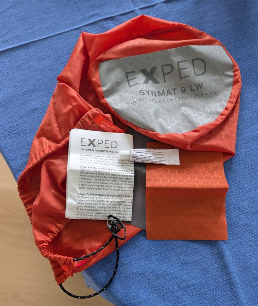 2 sets Exped synmat 9 LW met hoeslaken en (opblaas) kussen., Ophalen