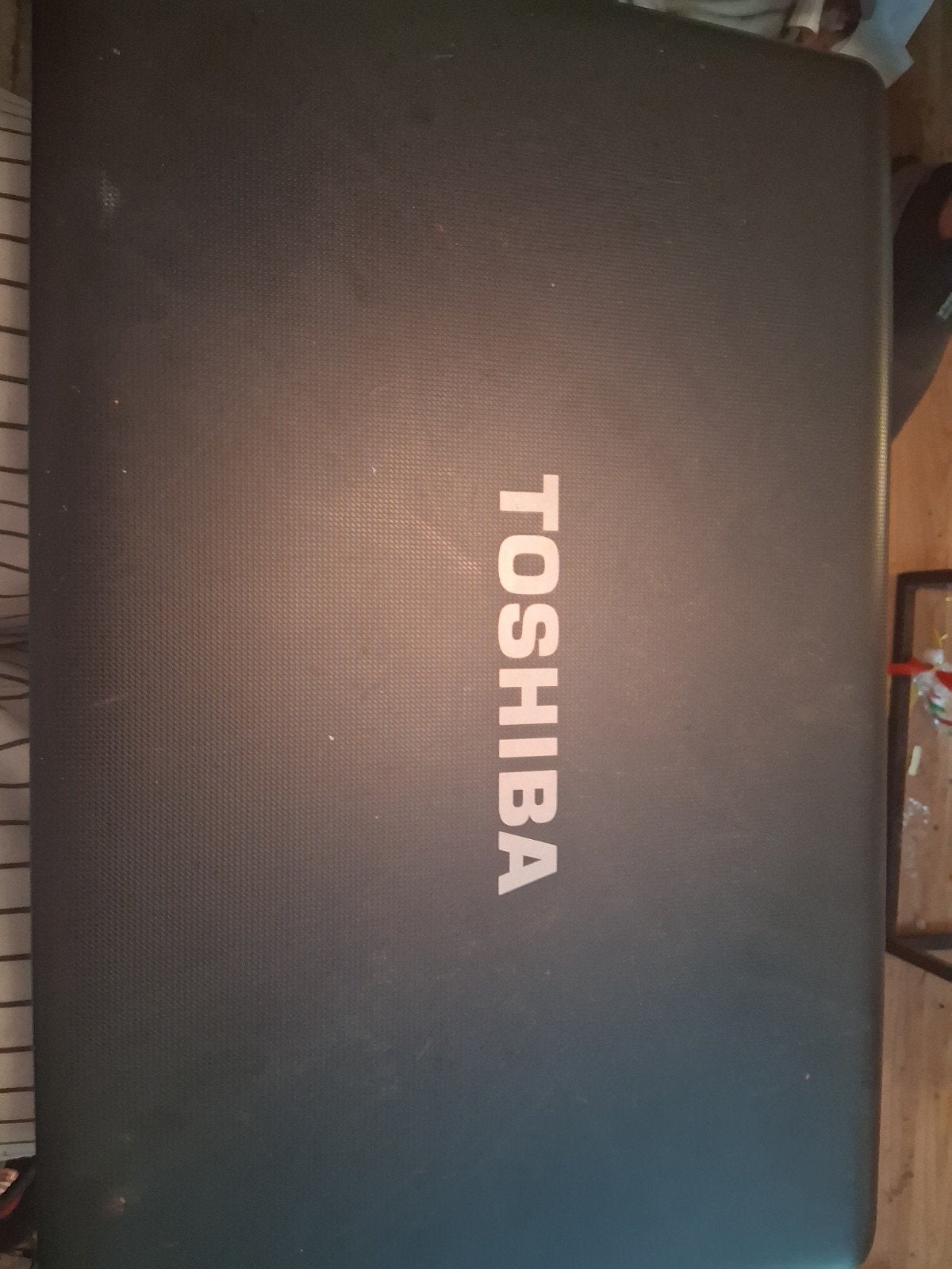 Toshiba Satellite C670/C670D Laptop - 17.3 inch, Ophalen