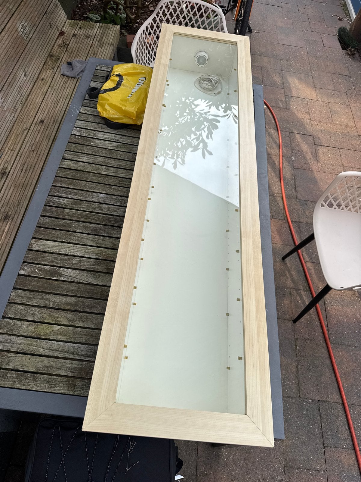 IKEA Bertby Vitrinekast met Glazen Deur en Planken, Huis en Inrichting, Kasten | Vitrinekasten, Ophalen, Minder dan 50 cm, Gebruikt