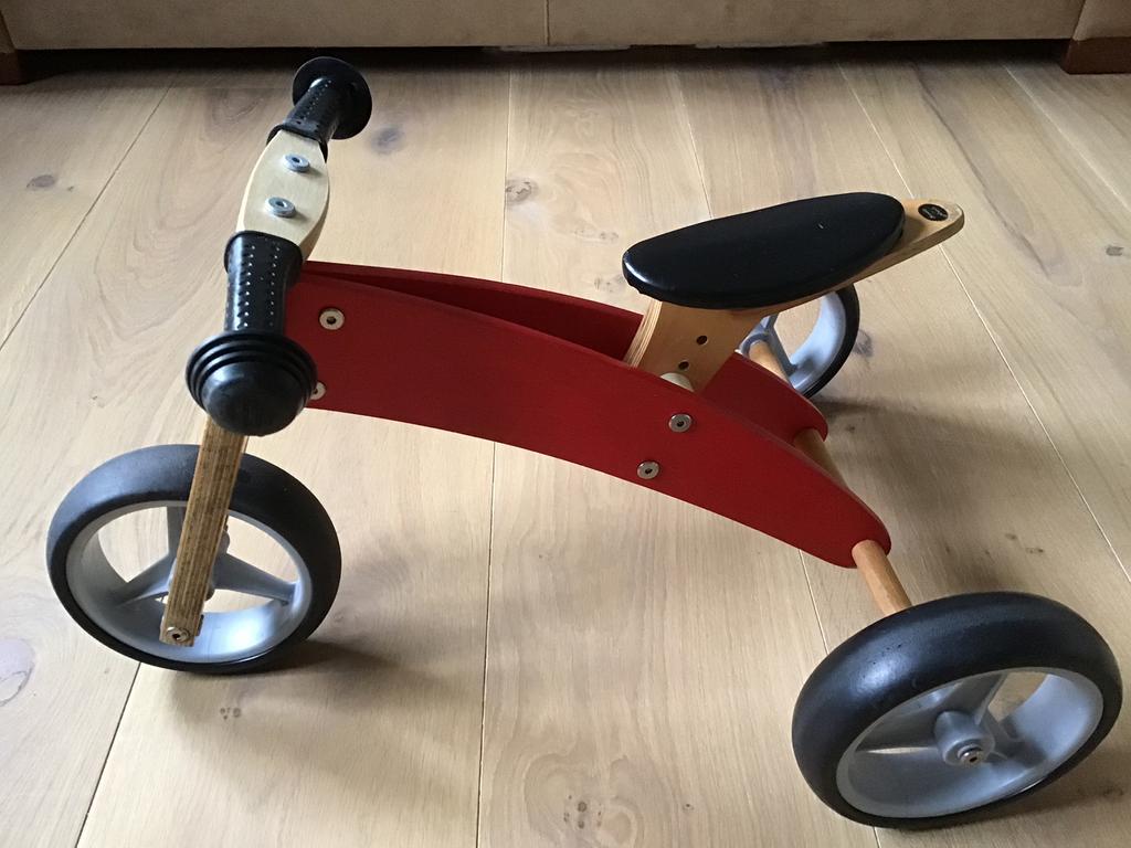 Houten loopfiets , in 3 en 2 wieler te maken, Ophalen of Verzenden, Gebruikt, Loopfiets
