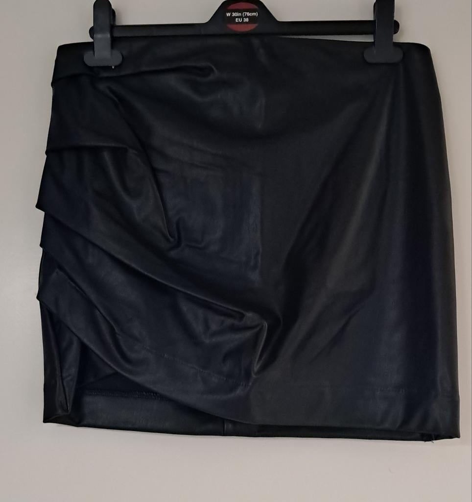Imitatie leren rok., Kleding | Dames, Rokken, Zwart, Maat 42/44 (L), Ophalen of Verzenden, Zo goed als nieuw