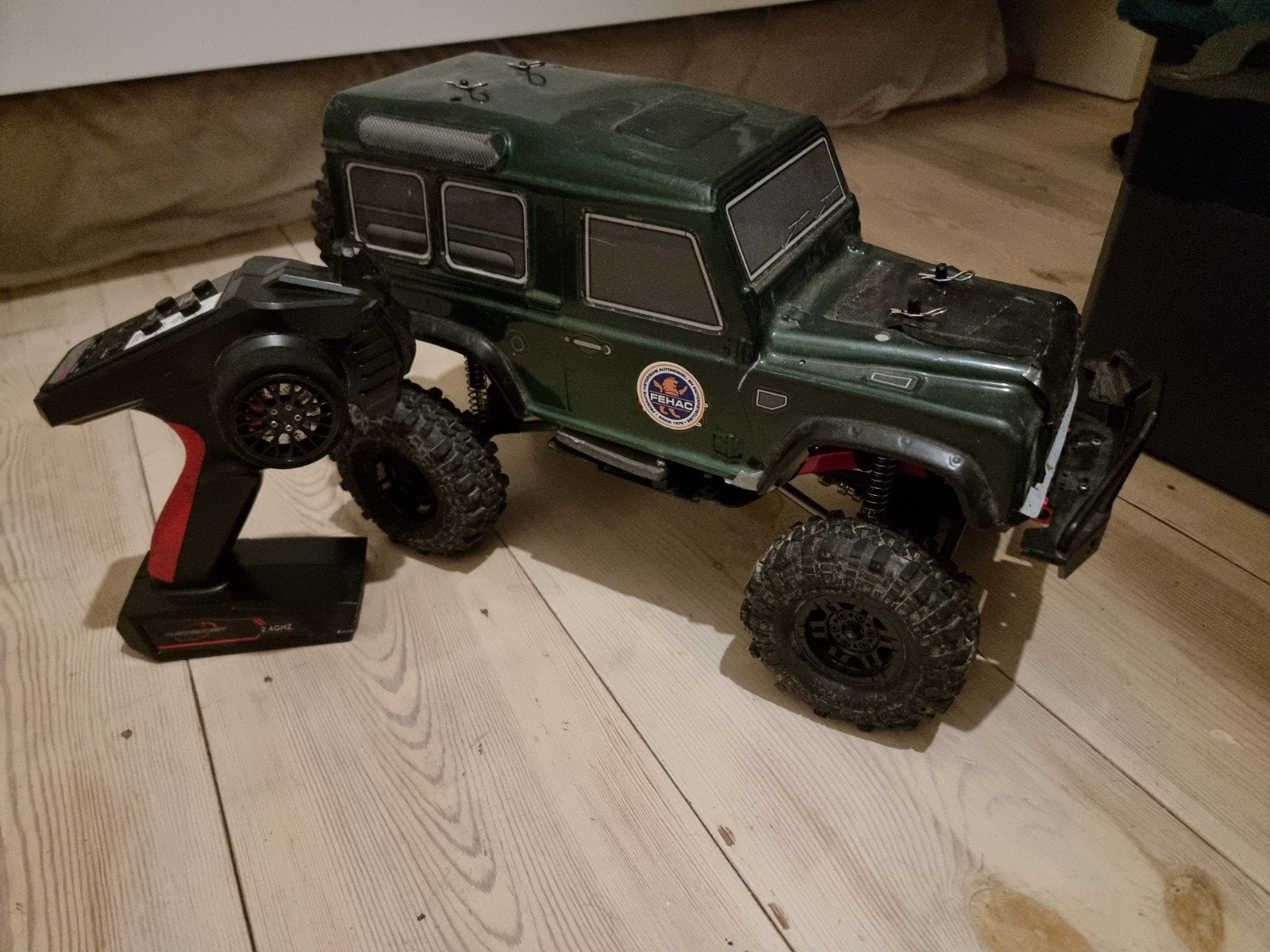 Axial 10  crawler RC auto met zender (excl. accu), Elektro, Gebruikt, Auto offroad, Ophalen of Verzenden