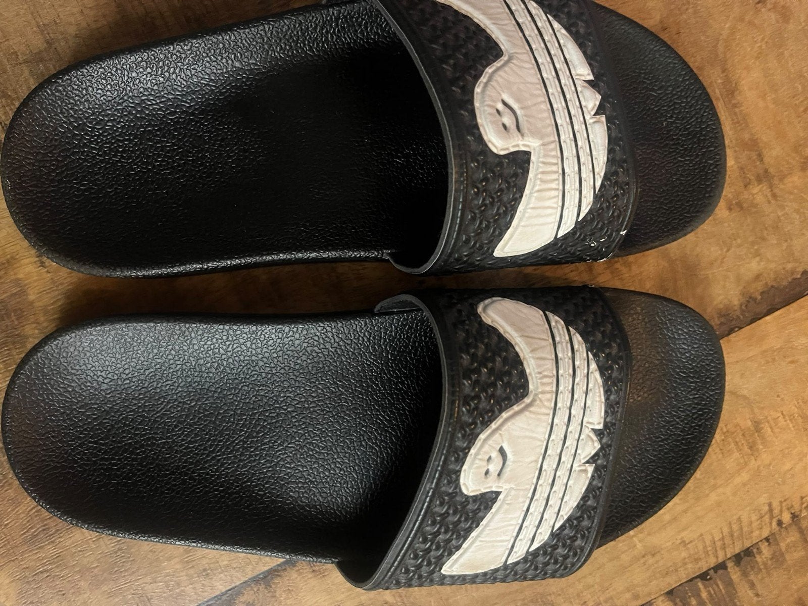 Adidas badslippers Shmoofoil maat 39, Ophalen of Verzenden, Gedragen, Zwart