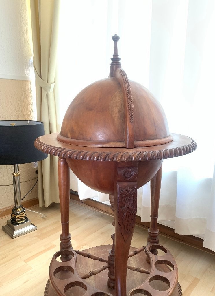 Globe Bar Dranktafel, Ophalen