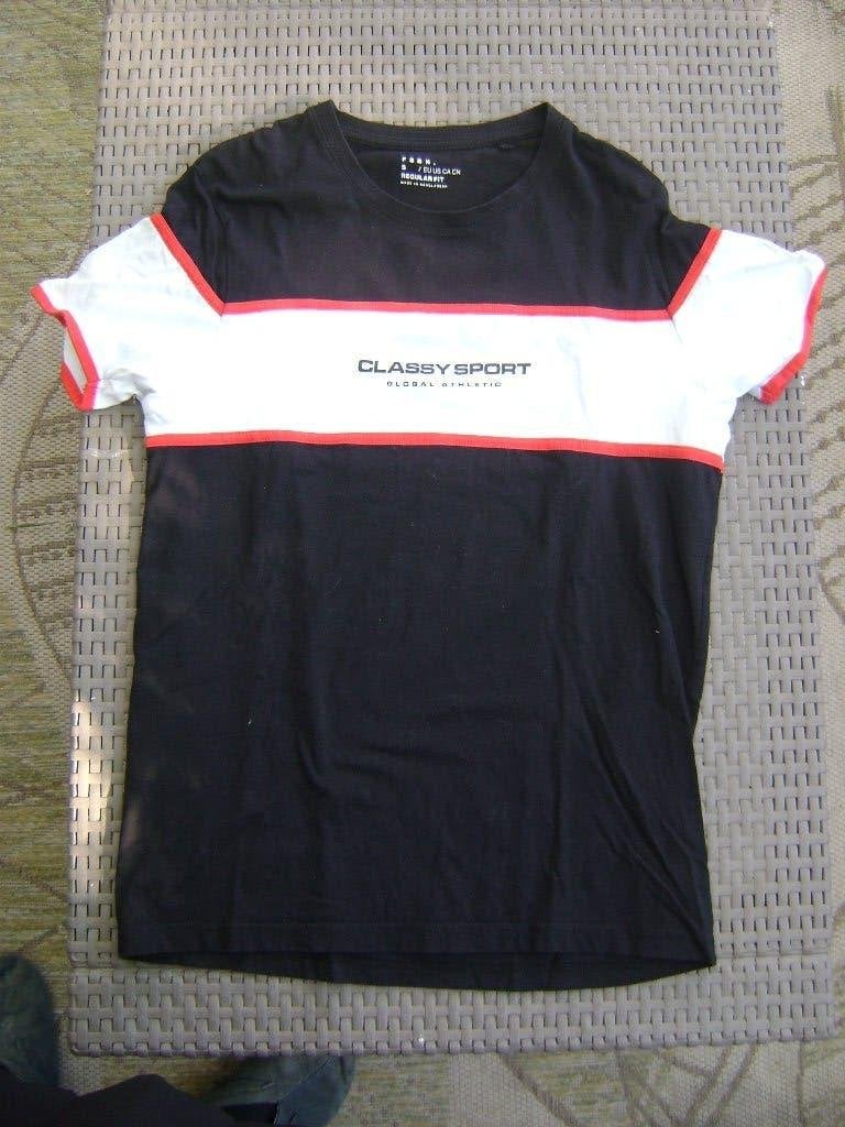 Zwart -wit - rood t-shirt maat S, Zwart, Ophalen of Verzenden, Zo goed als nieuw, Korte mouw