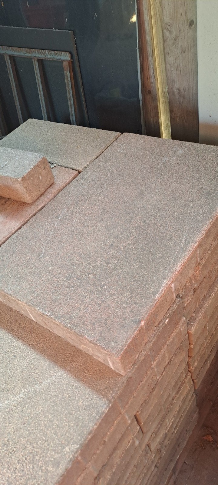 gratis ong 18 mtr2 terras/tuin tegels, Ophalen, Gebruikt, Beton, Terrastegels