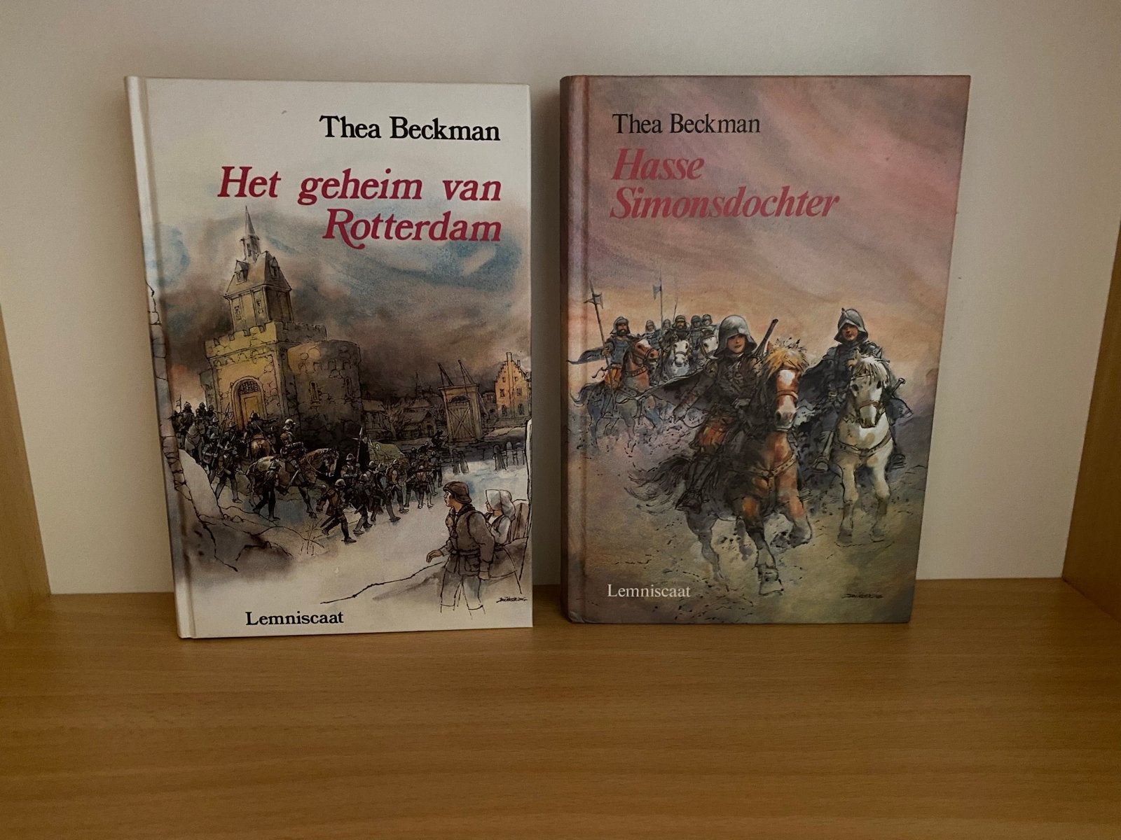 Twee Thea Beckman klassiekers - zgan boekenpakketje!, Boeken, Ophalen of Verzenden, Zo goed als nieuw, Fictie