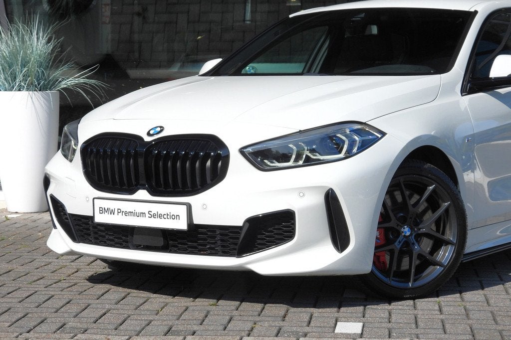 BMW 1 Serie 128ti M Sport Automaat / Sportstoelen / LED / PD, Auto's, BMW, 1998 cc, 15 km/l, Gebruikt, 4 cilinders