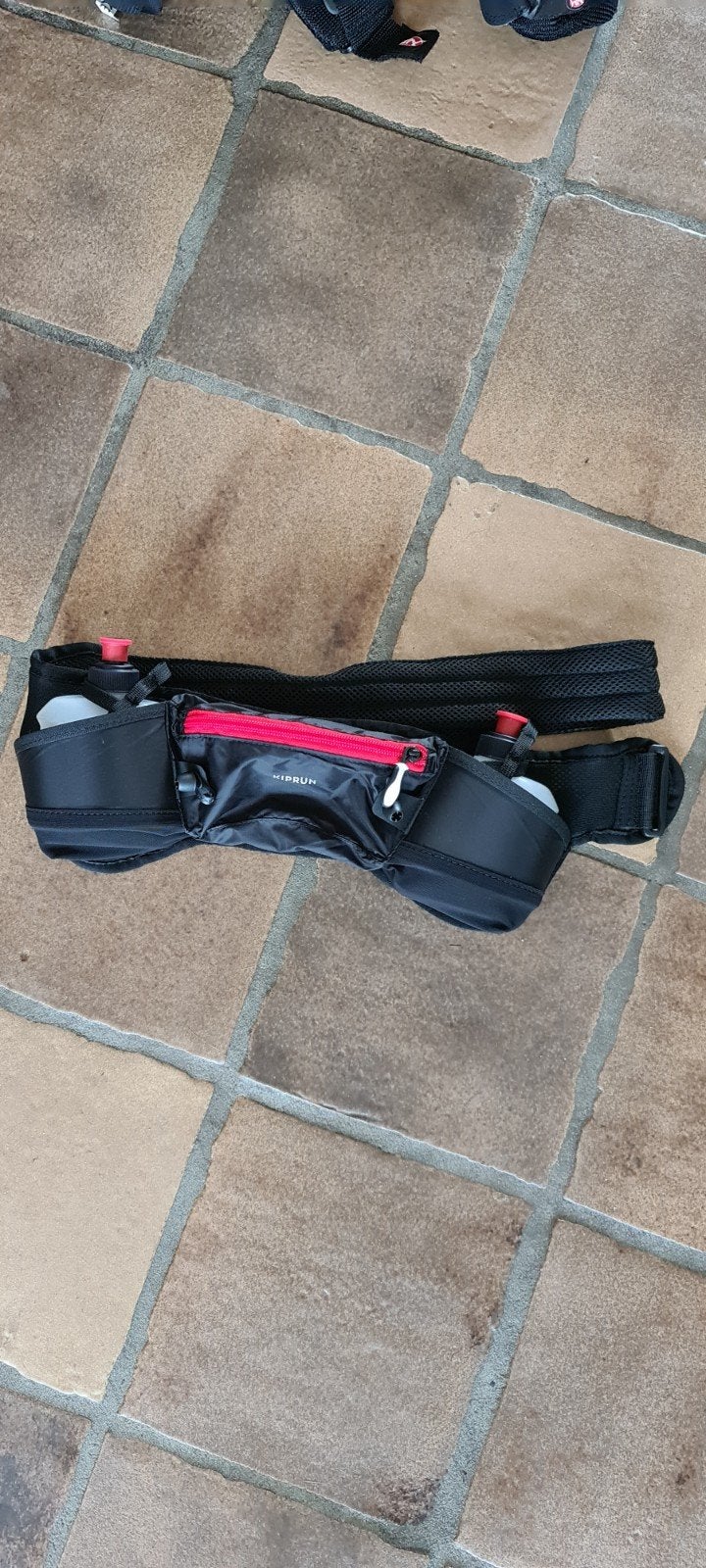 Kiprun hardloopgordel met bidons, Sport en Fitness, Loopsport en Atletiek, Overige merken, Overige typen, Ophalen of Verzenden