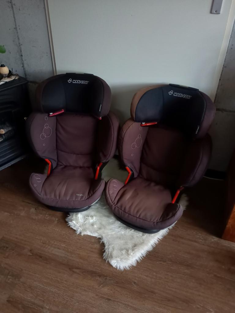 2 Maxi cosi Rodifix / Ferrofix AirProtect autostoelen 3-12j, 15 t/m 36 kg, Slaapstand, Ophalen of Verzenden, Isofix