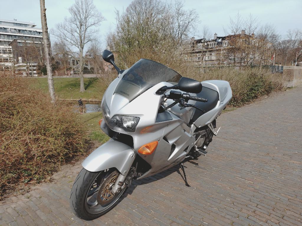 Honda VFR 800 fi, Motoren, 4 cilinders, Motorrijbewijs A, Gebruikt, Particulier