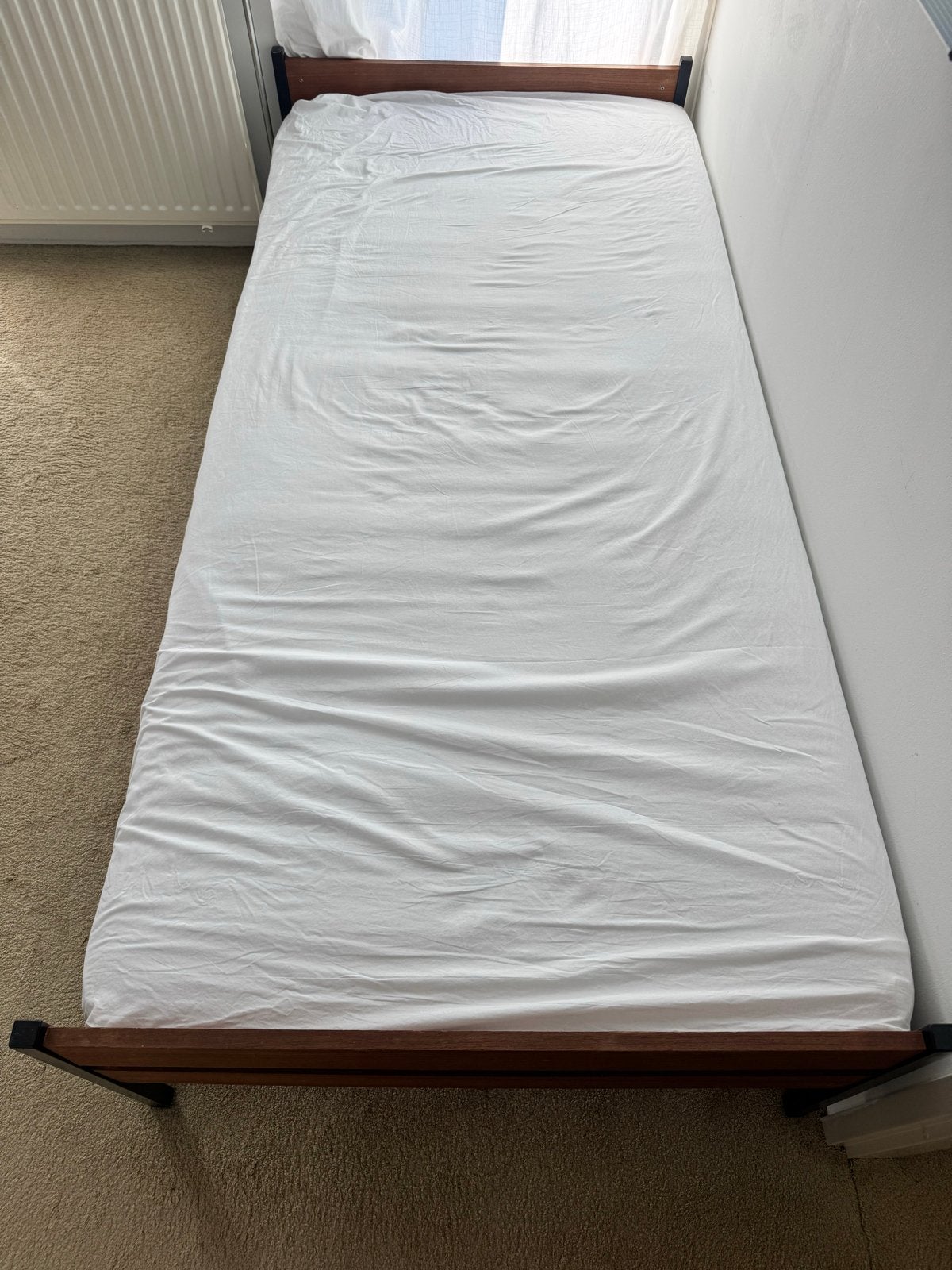 Eenpersoonsbed DICO Holland Euro Styl met metaalgaas bodem, Huis en Inrichting, Ophalen, Gebruikt, 90 cm, Eenpersoons