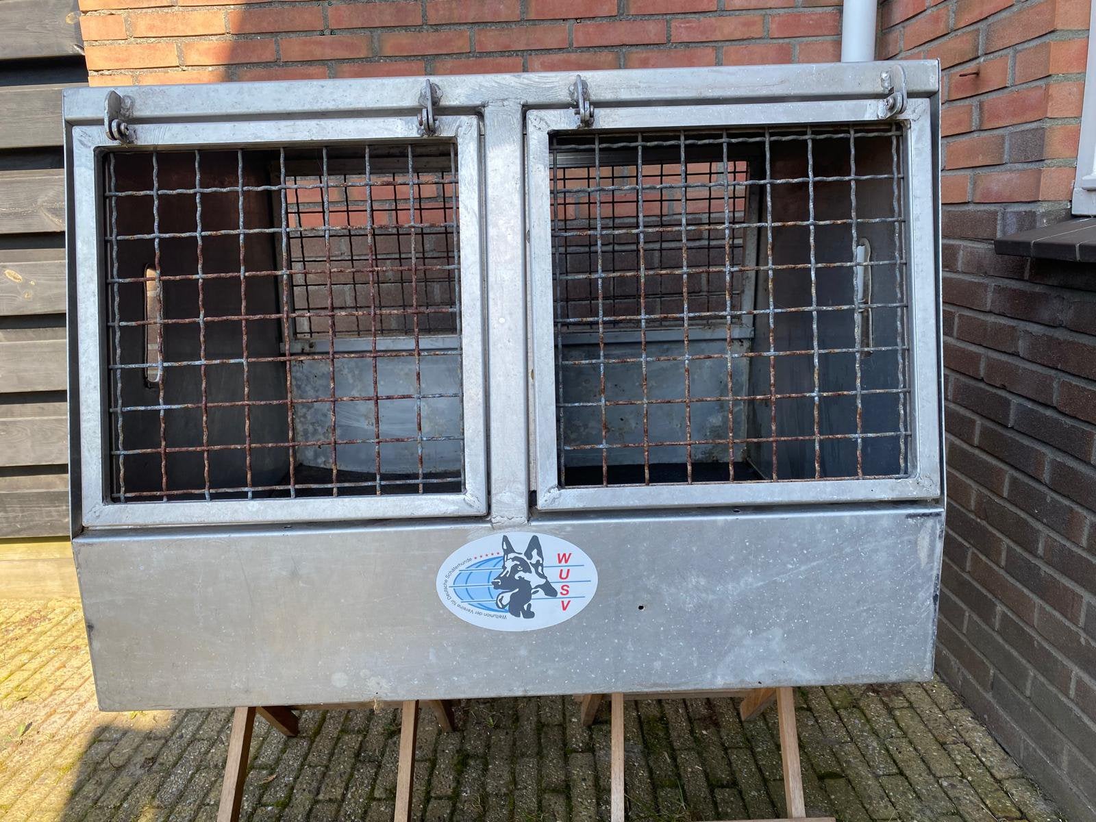Dubbele autokennel/bench, Dieren en Toebehoren, Ophalen, Zo goed als nieuw