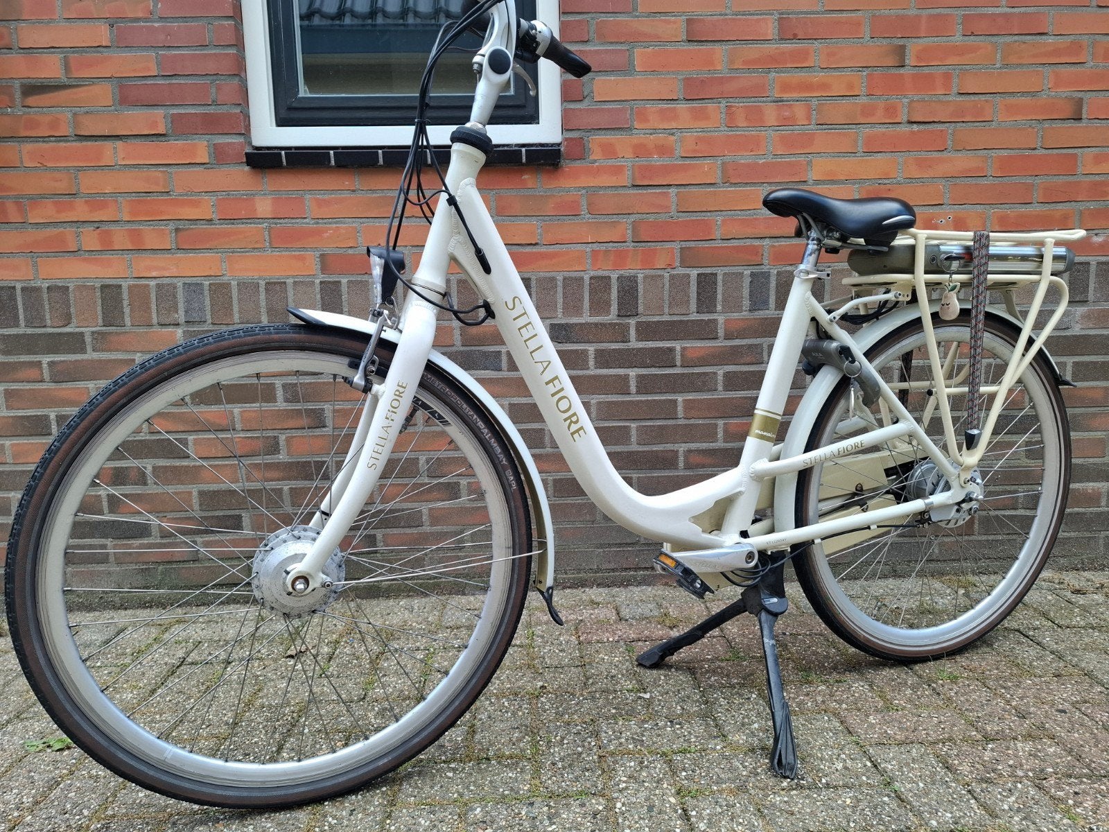 Stella Fiore elektrische mamafiets!, Gebruikt, 51 tot 55 cm, 30 tot 50 km per accu, Ophalen