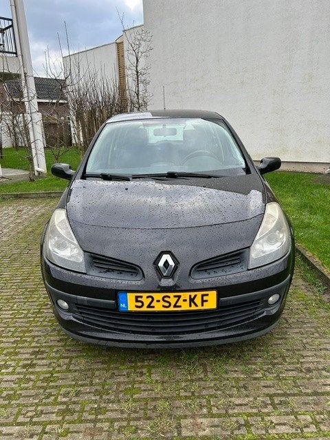Renault Clio 1.4 16V 72KW 5-DRS E4 2006 Zwart, Auto's, Voorwielaandrijving, 4 cilinders, Zwart, 1200 kg