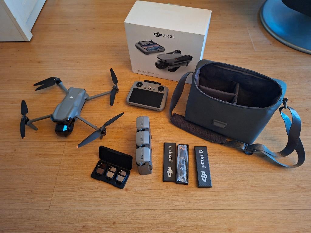 dji air 3s fly combo echt in nieuwstaat, Audio, Tv en Foto, Drones, 30 tot 45 minuten, Return to Home, Nieuw, DJI