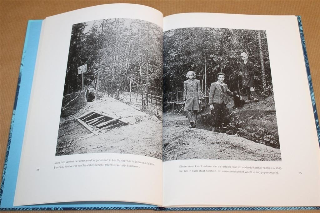 Van de Stobbe en de Bossen — Onderduiken WOII Drenthe, Boeken, Ophalen of Verzenden, Zo goed als nieuw