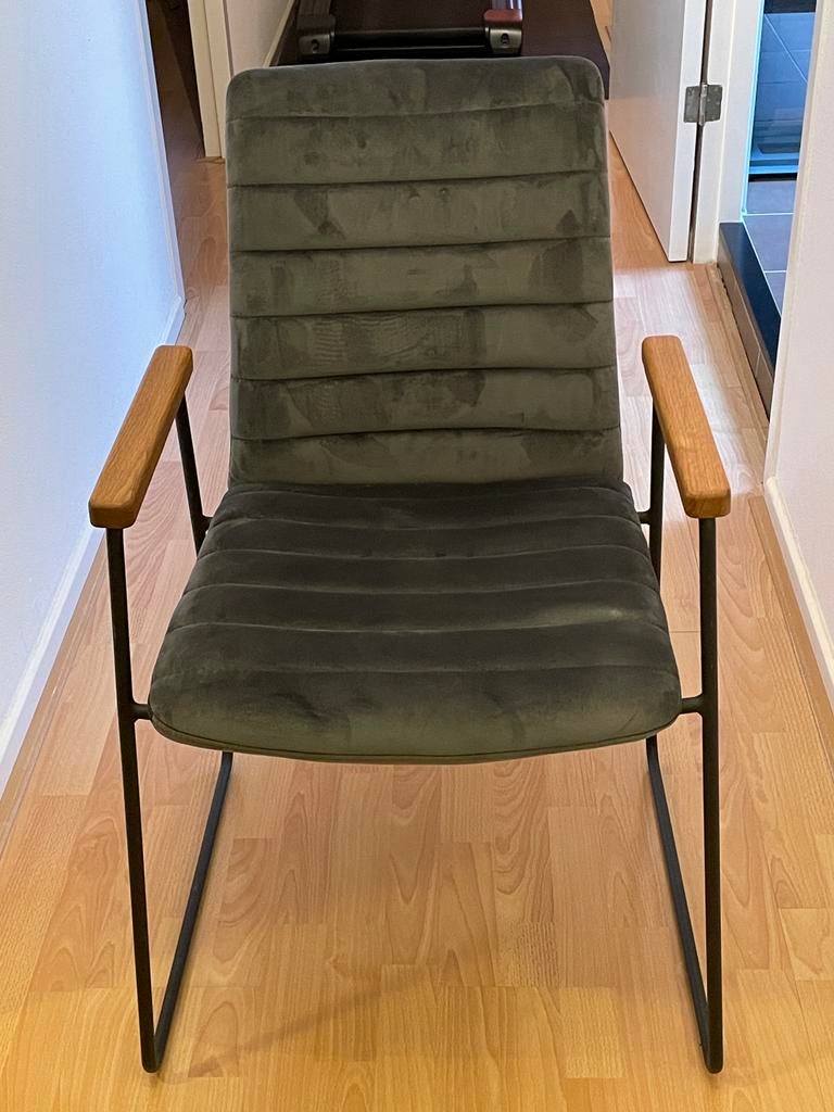 Kick armstoel Lio velvet grijs, Huis en Inrichting, Stoelen, Ophalen, Zo goed als nieuw, Metaal, Eén
