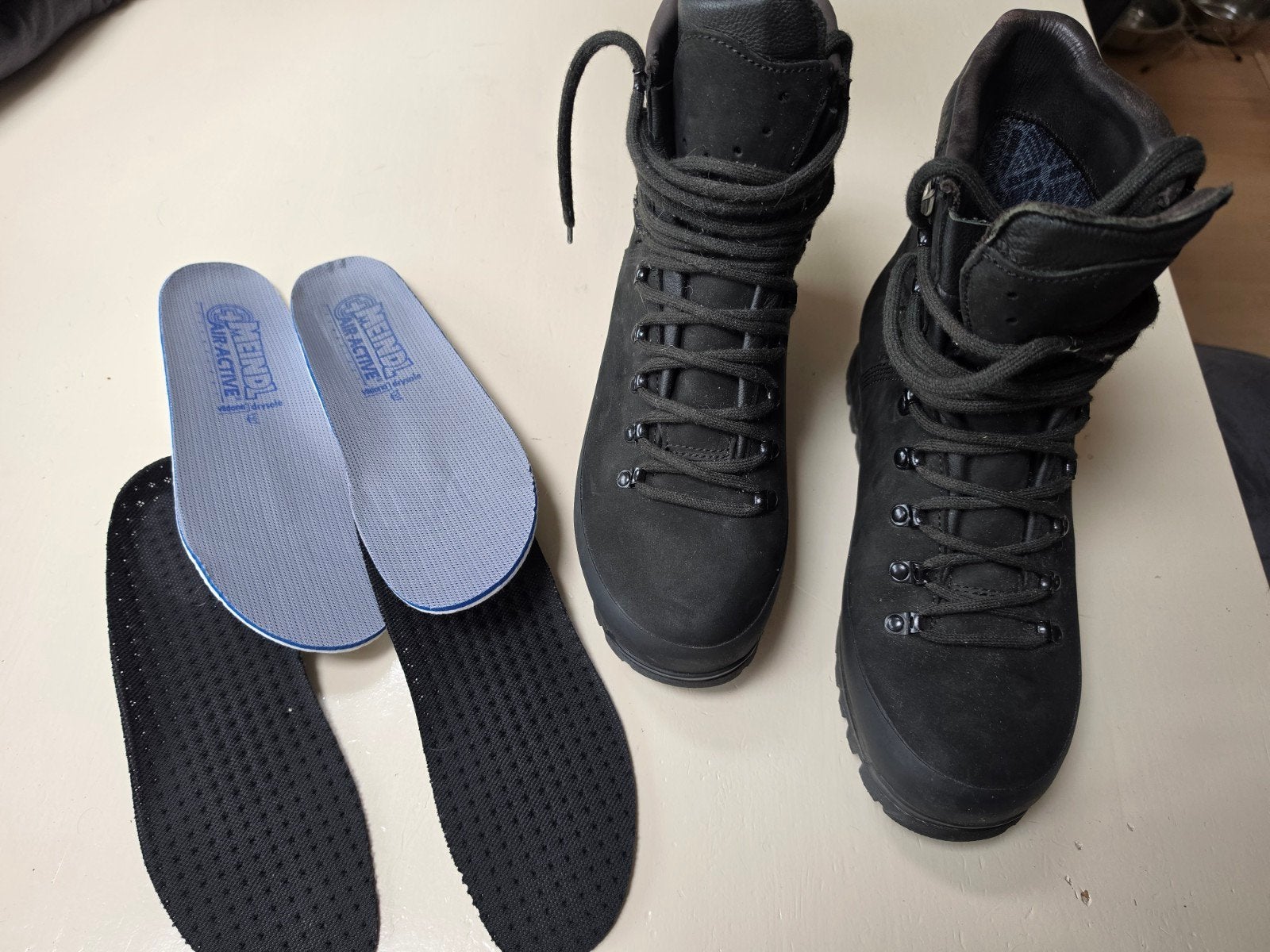 Meindl M2 Gore-Tex Wandelschoenen - Zgan mt 42-43, Sport en Fitness, Bergsport en Wandelen, Ophalen, Zo goed als nieuw, Schoenen