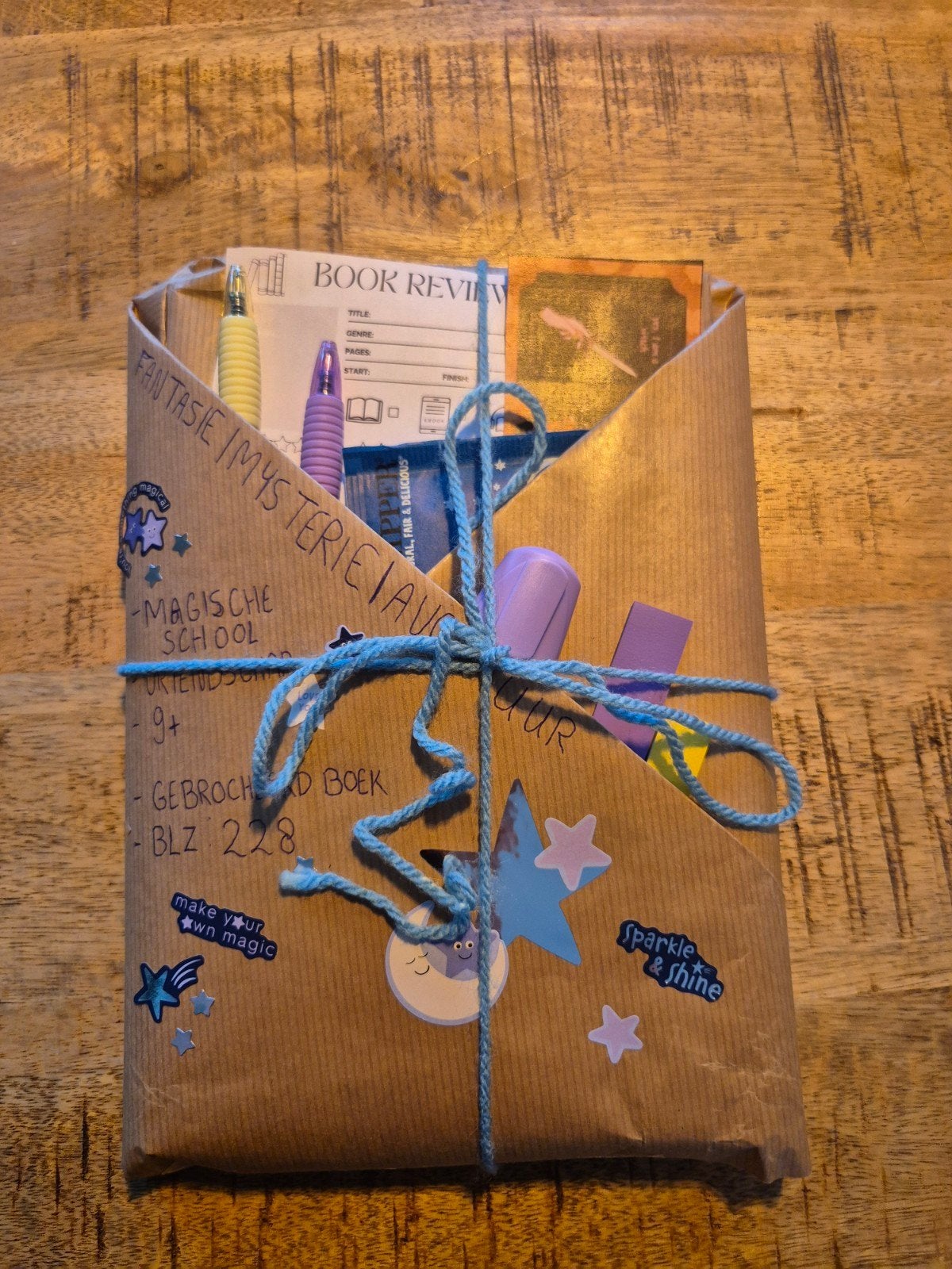 Blind Book date - Fantasie - Avontuur - Mysterie, Ophalen of Verzenden, Zo goed als nieuw, Fictie
