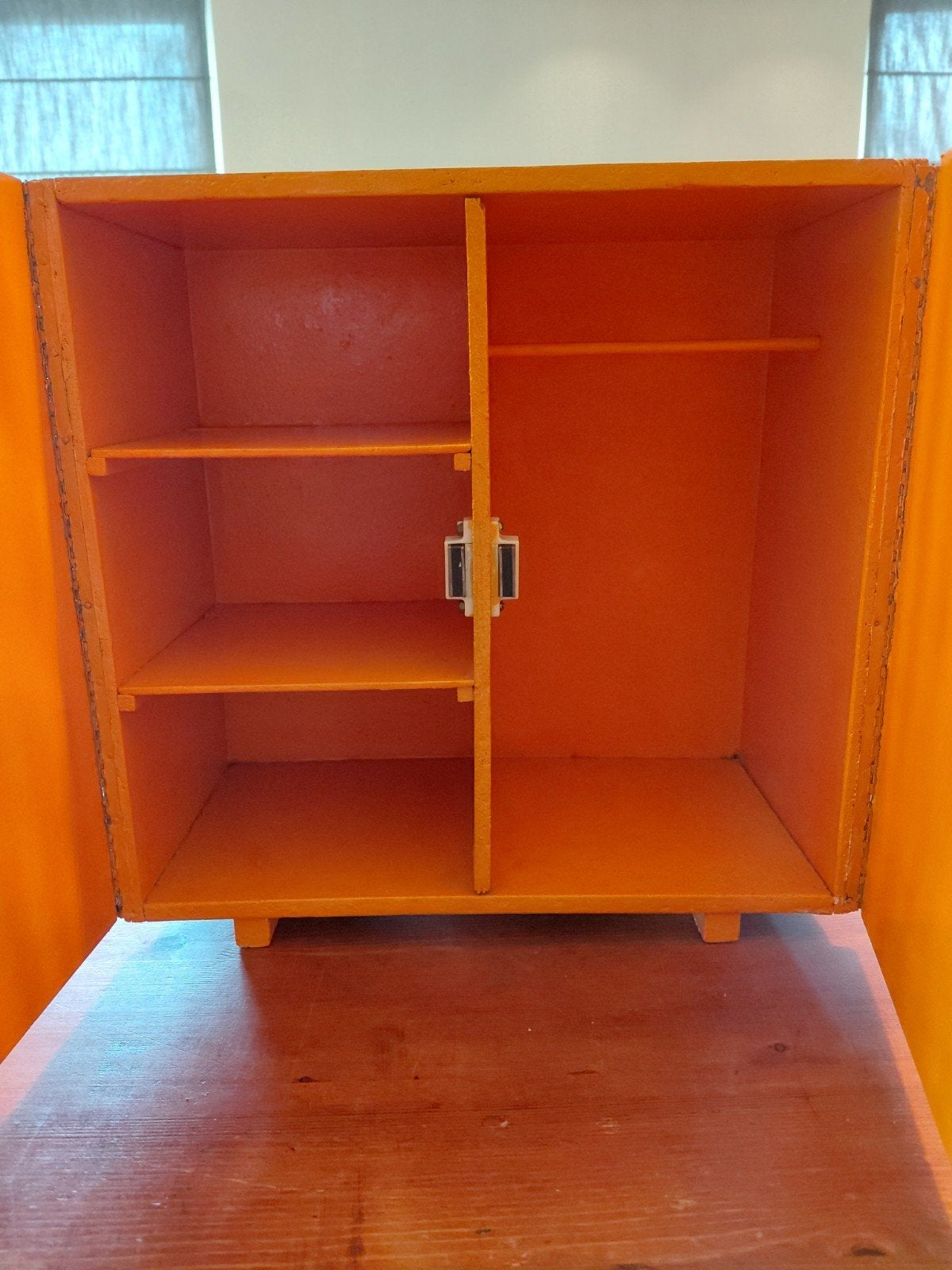 Foto 3 van Kledingkast voor poppenkleding - 36x37x20 cm