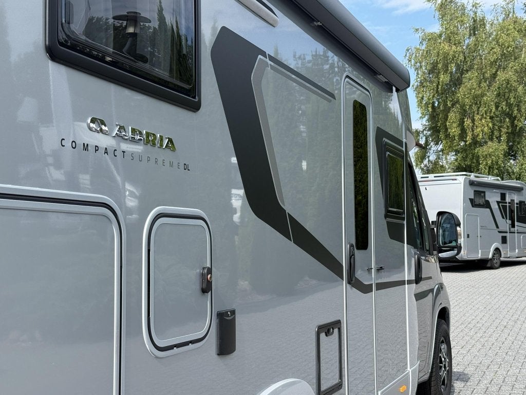 Adria Compact Supreme DL- 2027 - NIEUW MODEL, Caravans en Kamperen, Automaat, Fiat, 6 tot 7 meter, Bedrijf